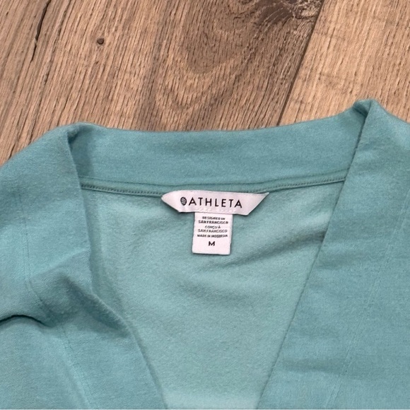 Athleta Green V-Neck Sweater with Relaxed Fit and Long Sleeves - Picture 3 of 4